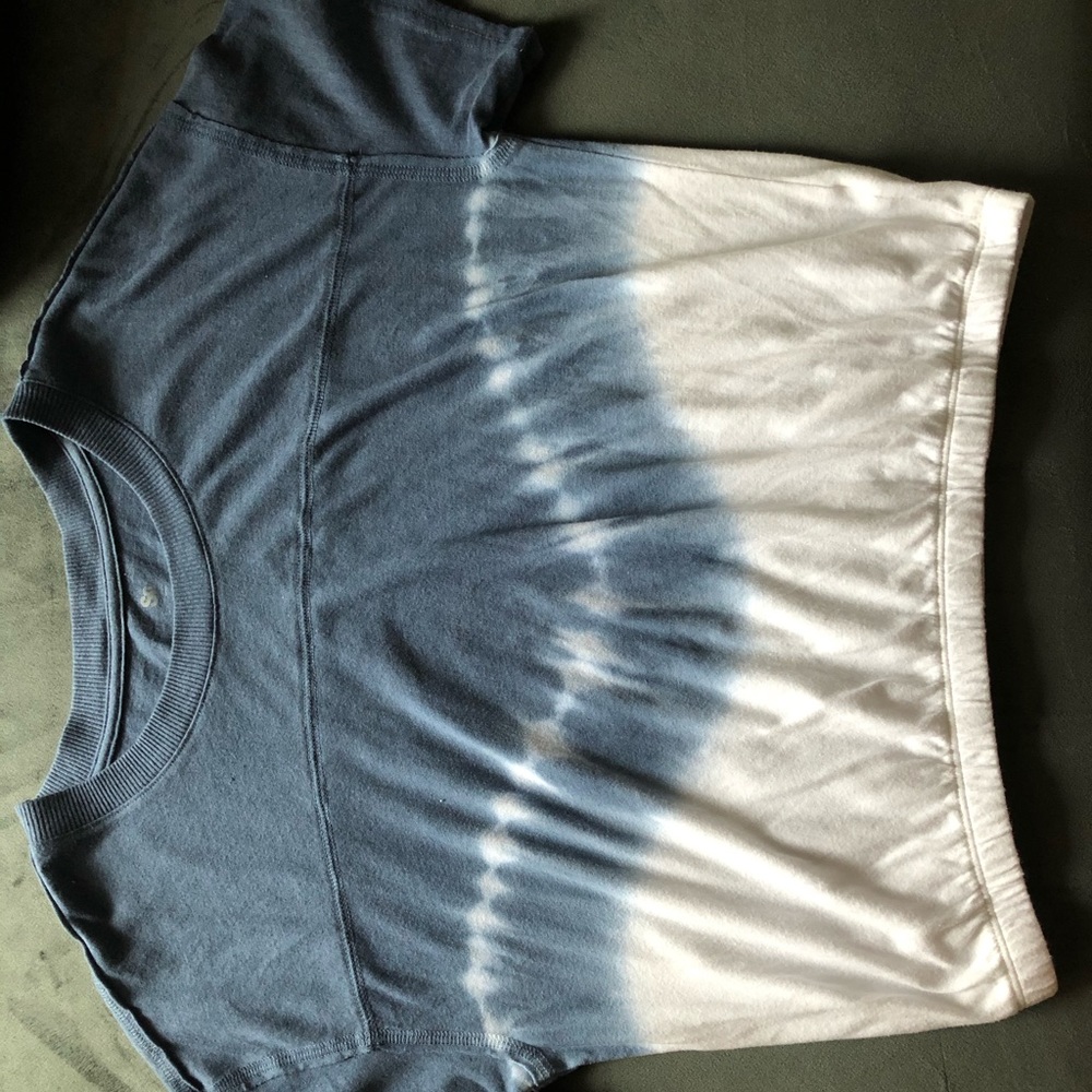 Blue and white tie dyed t shirt